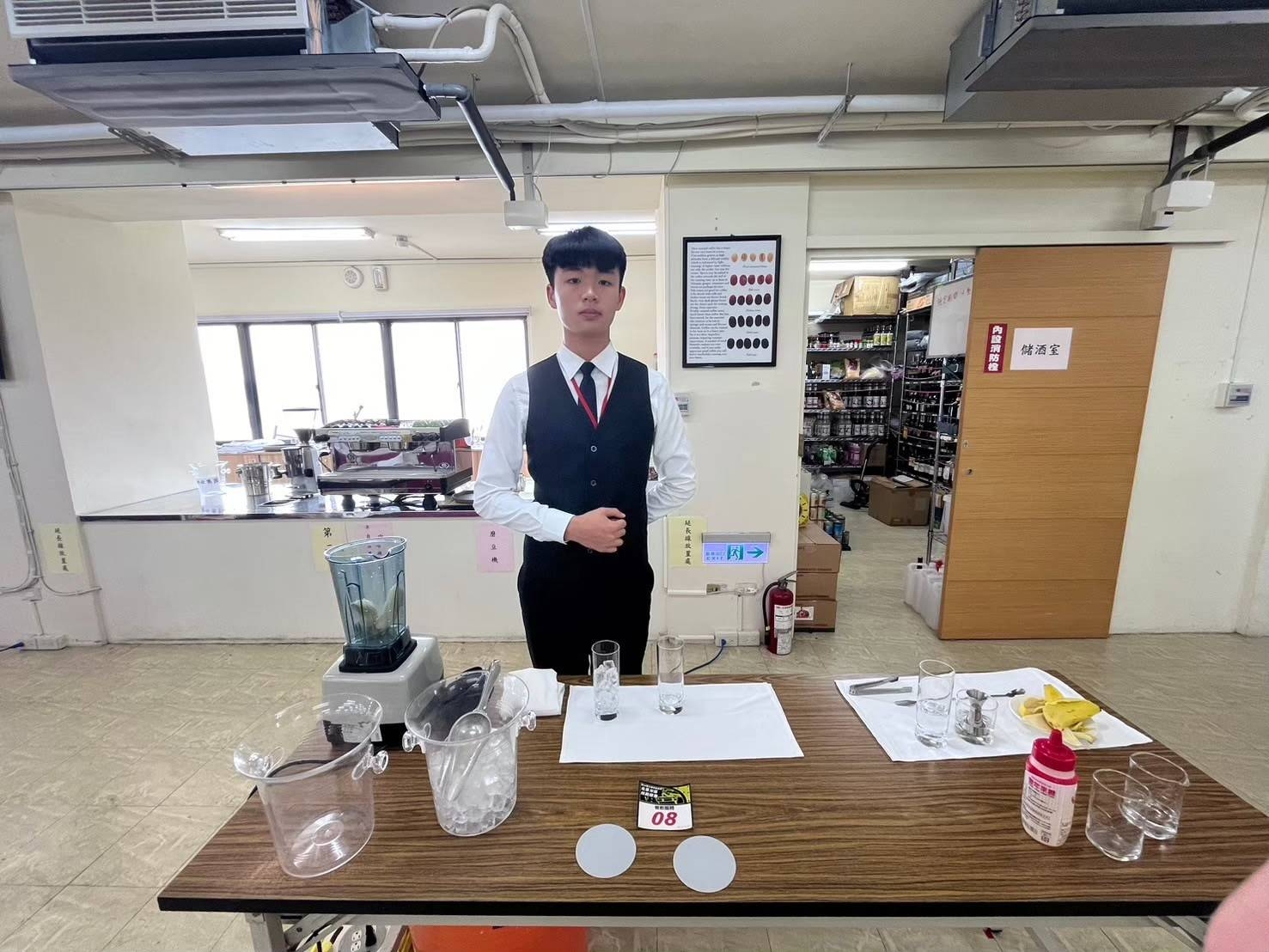J35 餐飲服務
