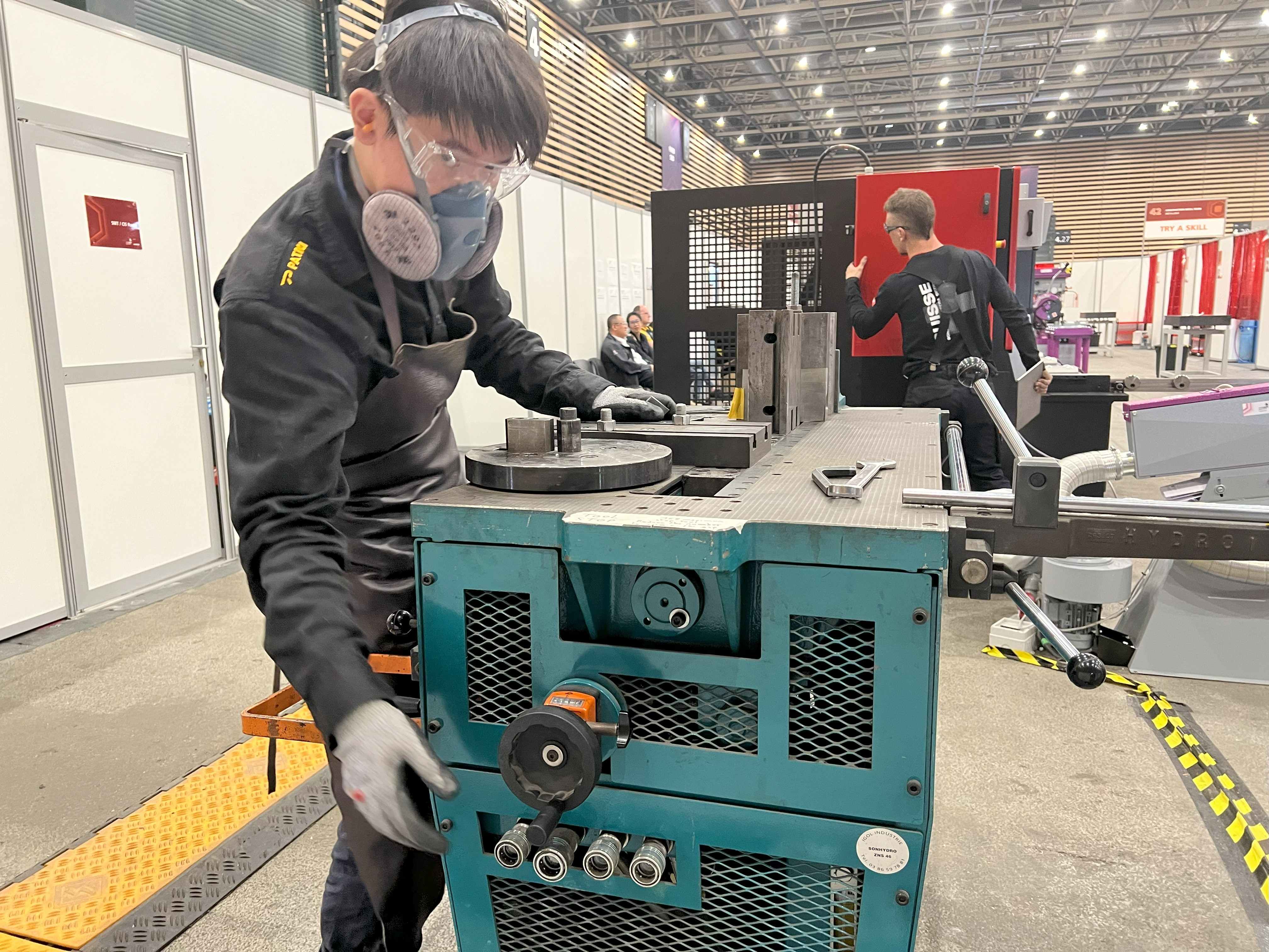 42 金屬結構製作